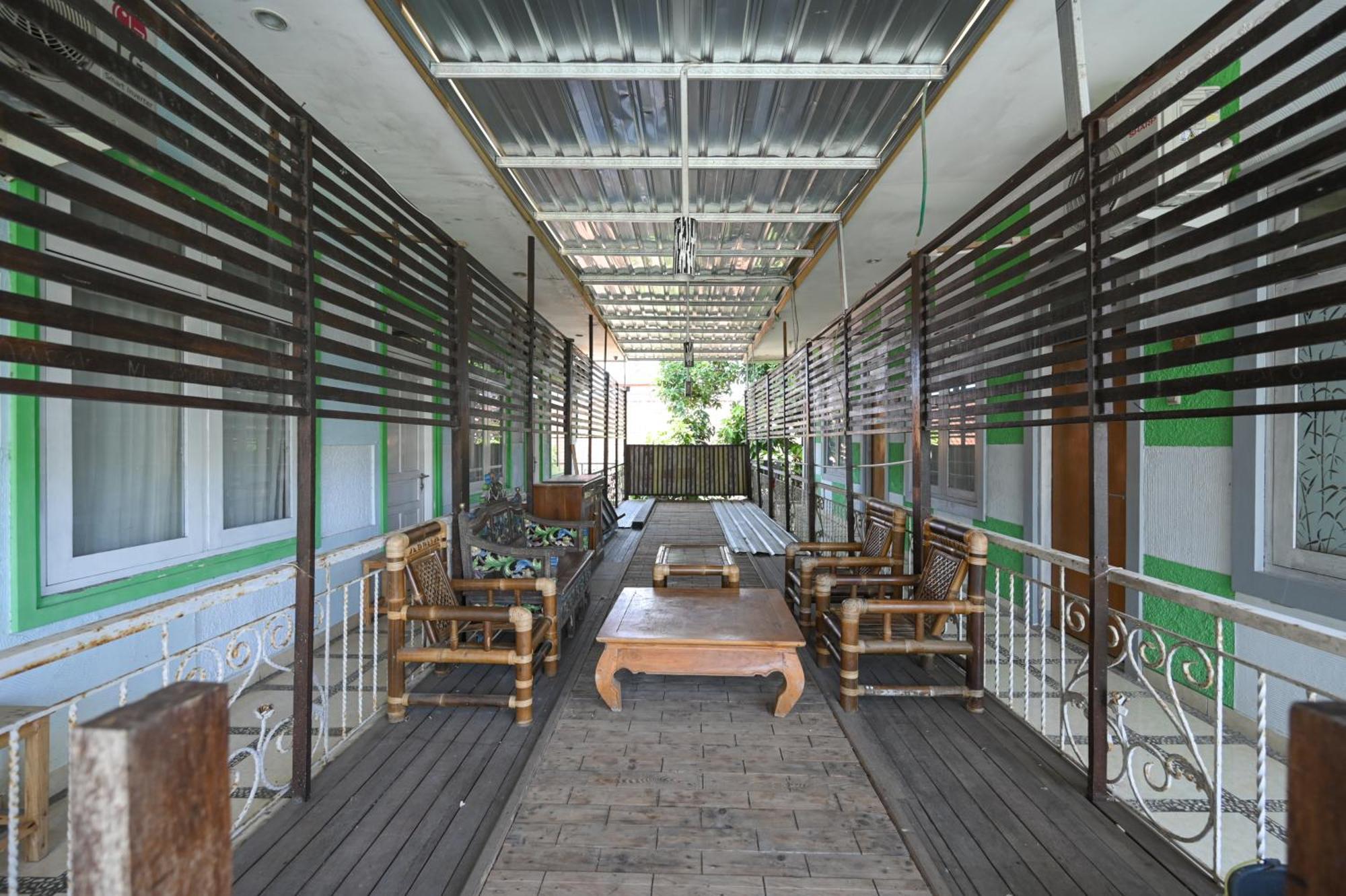 Reddoorz At De'Balcon Accomodation Kuta Lombok Εξωτερικό φωτογραφία