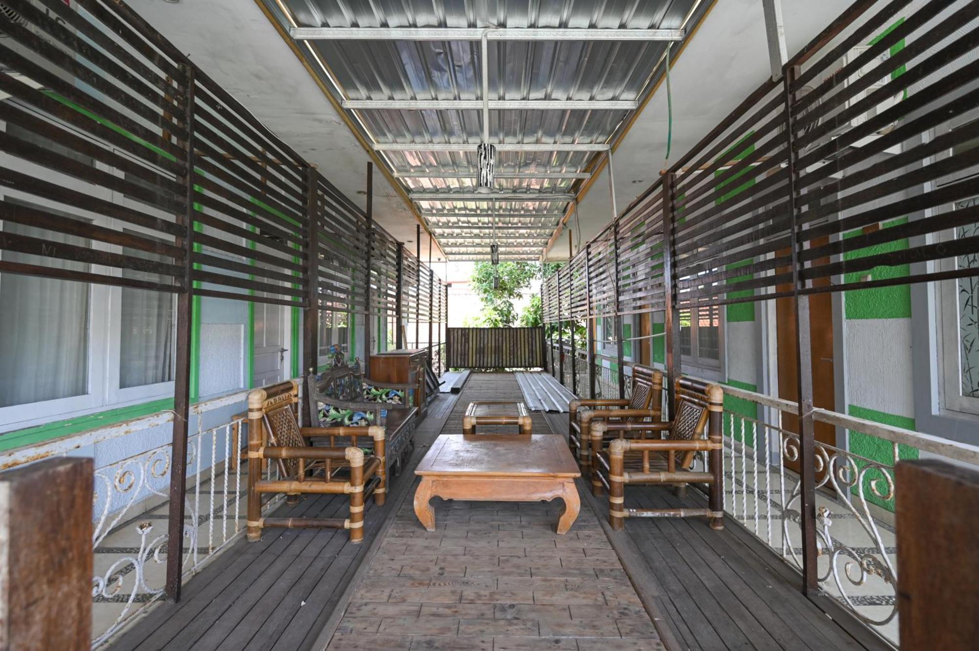 Reddoorz At De'Balcon Accomodation Kuta Lombok Εξωτερικό φωτογραφία